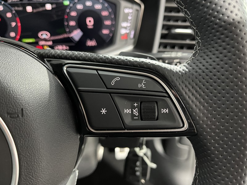2022 (22) AUDI A1 30 TFSI 110 Black Edition 5dr S Tronic 5741372