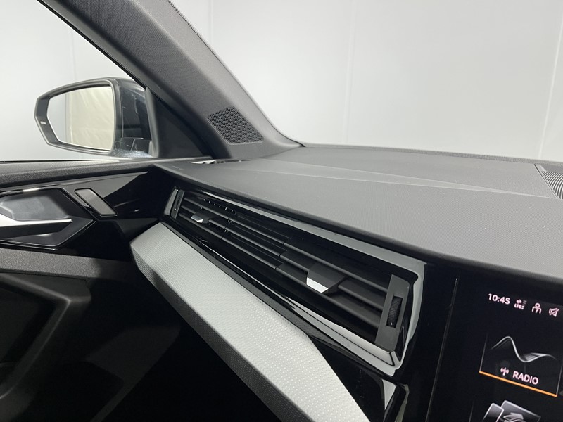 2022 (22) AUDI A1 30 TFSI 110 Black Edition 5dr S Tronic 5741374