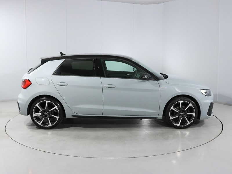 2022 (22) AUDI A1 30 TFSI 110 Black Edition 5dr S Tronic 5741353