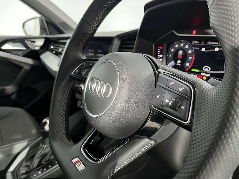 2022 (22) AUDI A1 30 TFSI 110 Black Edition 5dr S Tronic 5741370