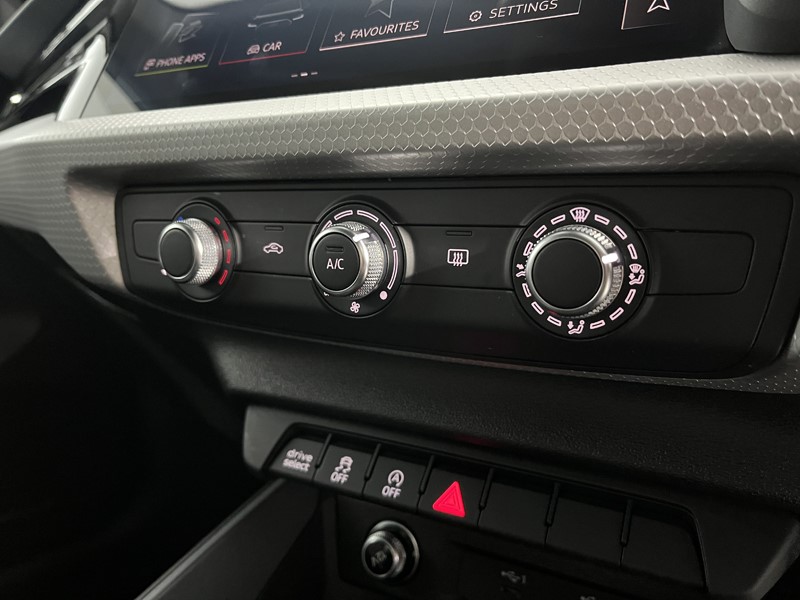 2022 (22) AUDI A1 30 TFSI 110 Black Edition 5dr S Tronic 5741378
