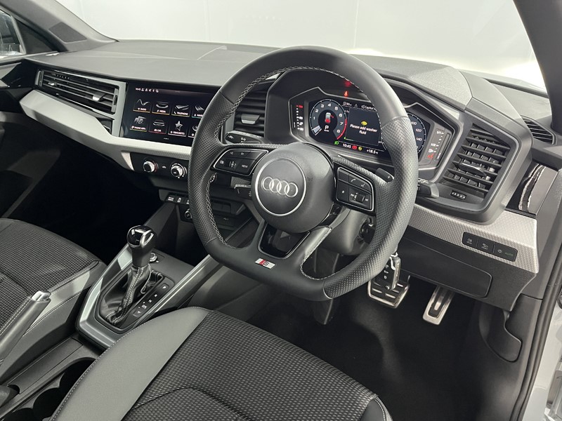 2022 (22) AUDI A1 30 TFSI 110 Black Edition 5dr S Tronic 5741356