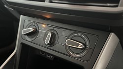 2018 (18) VOLKSWAGEN POLO 1.0 TSI 95 SE 5dr 5747946