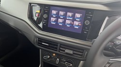 2018 (18) VOLKSWAGEN POLO 1.0 TSI 95 SE 5dr 5747927