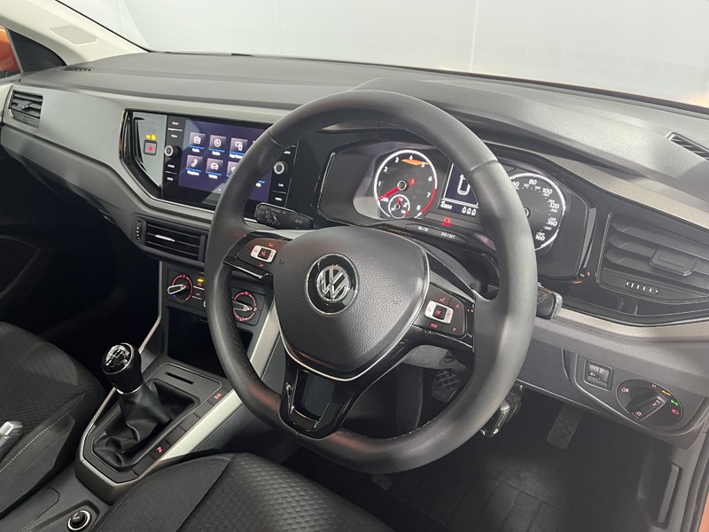 2018 (18) VOLKSWAGEN POLO 1.0 TSI 95 SE 5dr 5747925