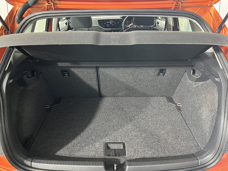 2018 (18) VOLKSWAGEN POLO 1.0 TSI 95 SE 5dr 5747932