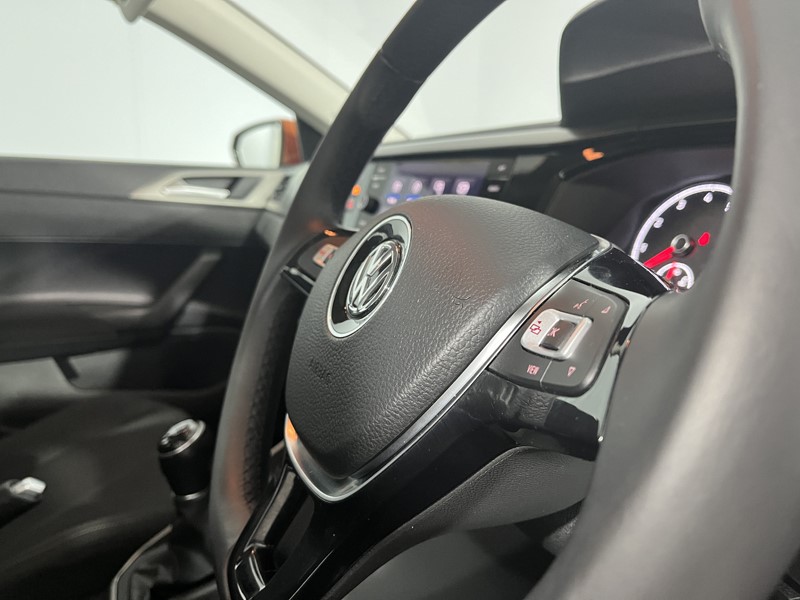 2018 (18) VOLKSWAGEN POLO 1.0 TSI 95 SE 5dr 5747939