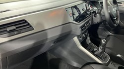 2018 (18) VOLKSWAGEN POLO 1.0 TSI 95 SE 5dr 5747926