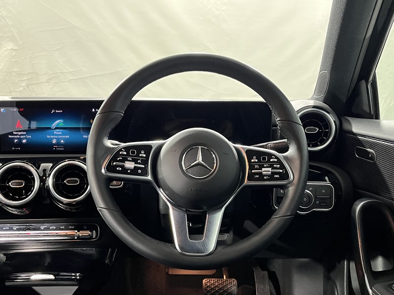 2022 (72) MERCEDES-BENZ A CLASS A180 Sport Executive 5dr Auto 5774896