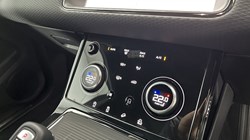 2019 (69) LAND ROVER RANGE ROVER EVOQUE 2.0 D180 R-Dynamic S 5dr Auto 5763073