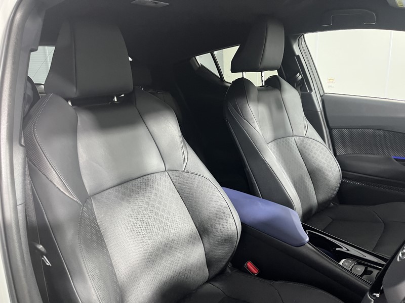 2020 (70) TOYOTA C-HR 2.0 Hybrid Dynamic 5dr CVT 5792239