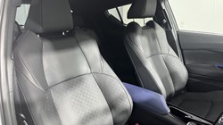 2020 (70) TOYOTA C-HR 2.0 Hybrid Dynamic 5dr CVT 5792239