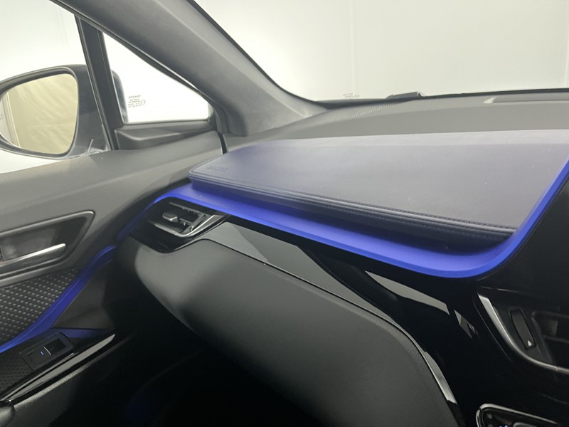 2020 (70) TOYOTA C-HR 2.0 Hybrid Dynamic 5dr CVT 5792253