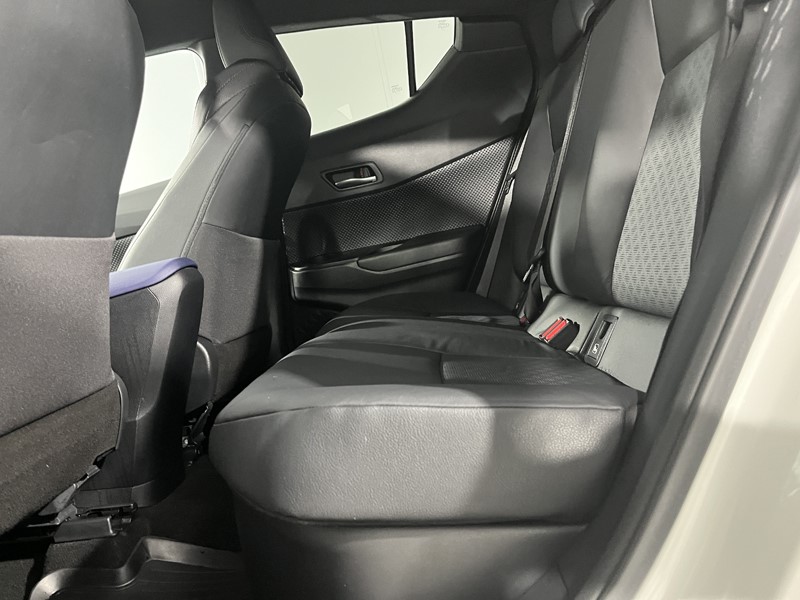 2020 (70) TOYOTA C-HR 2.0 Hybrid Dynamic 5dr CVT 5792260