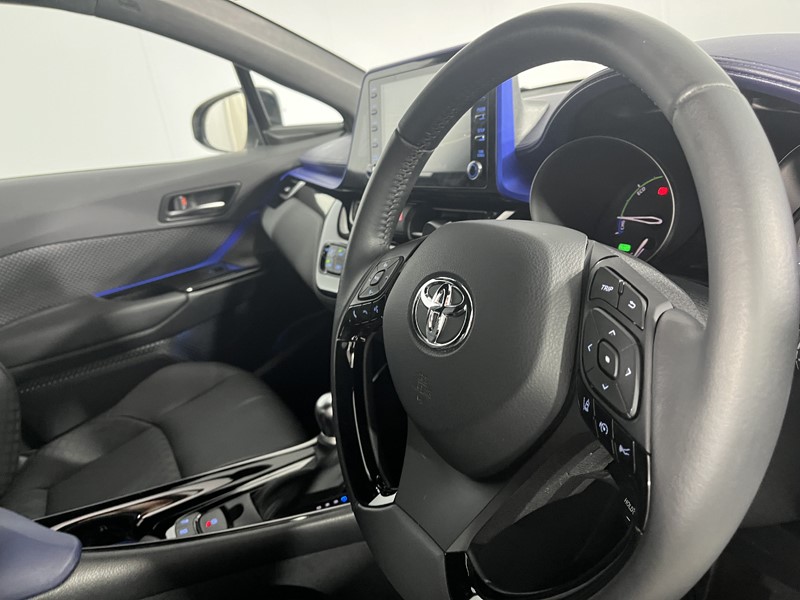 2020 (70) TOYOTA C-HR 2.0 Hybrid Dynamic 5dr CVT 5792249