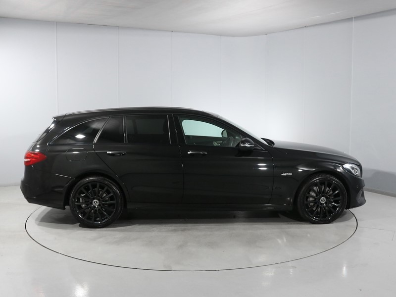 2018 (18) MERCEDES-BENZ C CLASS C250d 4Matic AMG Line Premium Plus 5dr Auto 5792699