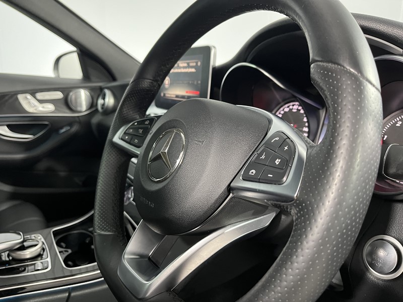 2018 (18) MERCEDES-BENZ C CLASS C250d 4Matic AMG Line Premium Plus 5dr Auto 5792720