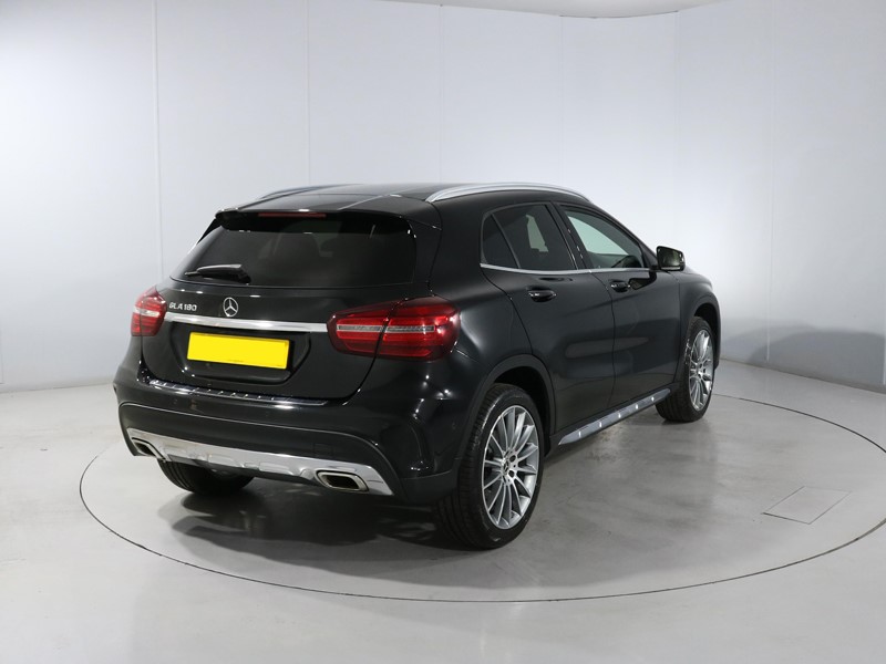 2019 (69) MERCEDES-BENZ GLA 180 AMG Line Edition 5dr Auto 5791175