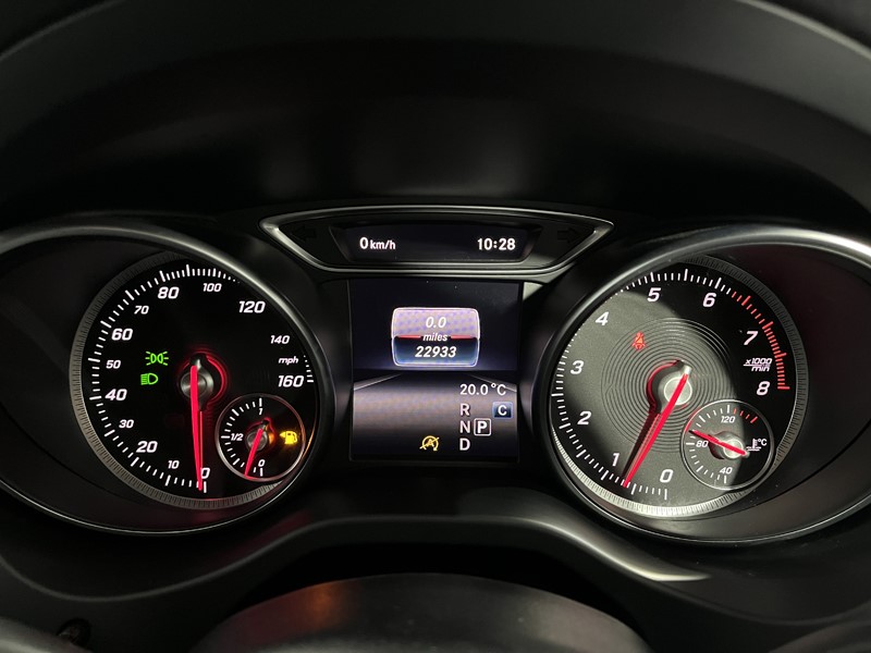 2019 (69) MERCEDES-BENZ GLA 180 AMG Line Edition 5dr Auto 5791143
