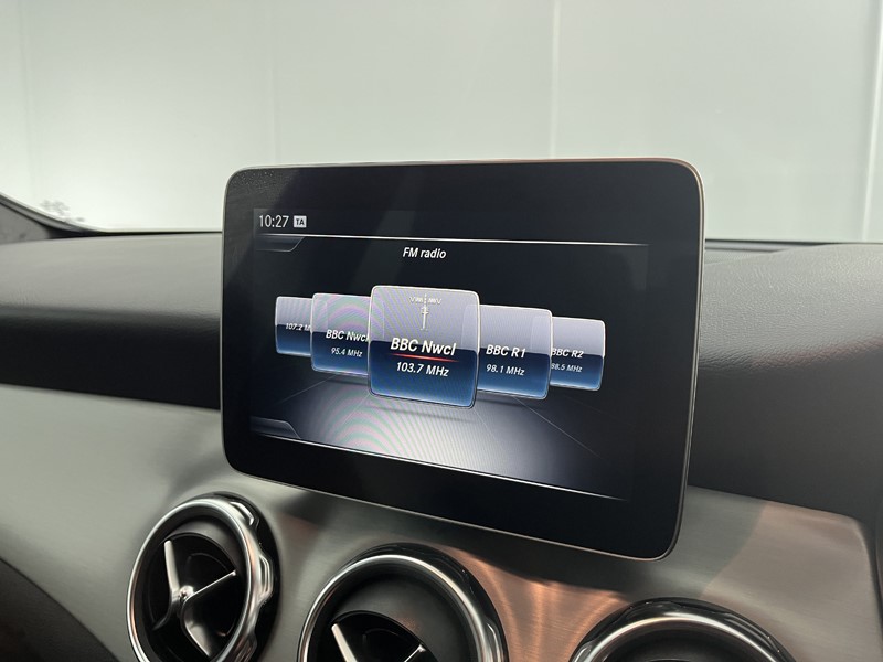 2019 (69) MERCEDES-BENZ GLA 180 AMG Line Edition 5dr Auto 5791161