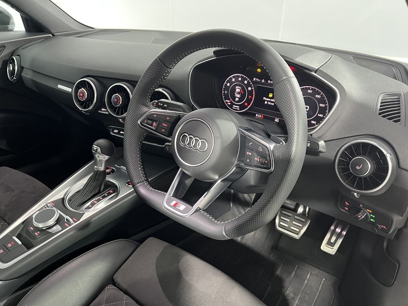 2024 (73) AUDI TT 40 TFSI Black Edition 2dr S Tronic 5793175