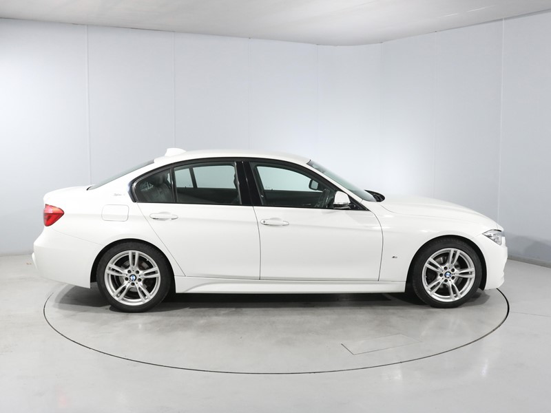 2017 (67) BMW 3 SERIES 330e M Sport 4dr Step Auto 5803014