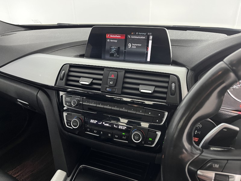2017 (67) BMW 3 SERIES 330e M Sport 4dr Step Auto 5803019