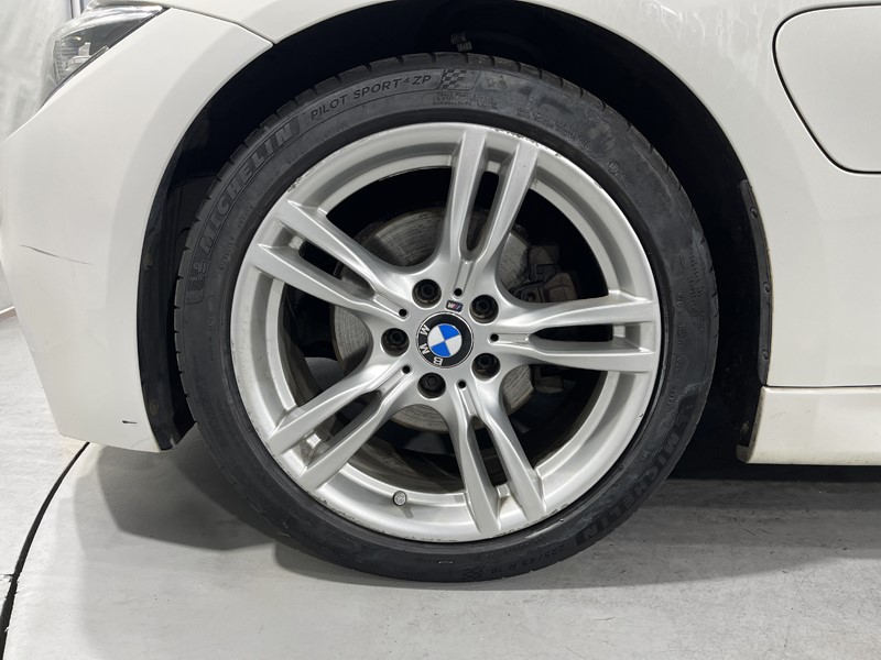 2017 (67) BMW 3 SERIES 330e M Sport 4dr Step Auto 5803025