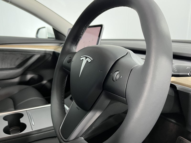 2023 (73) TESLA MODEL 3 Long Range RWD 4dr Auto 5831275
