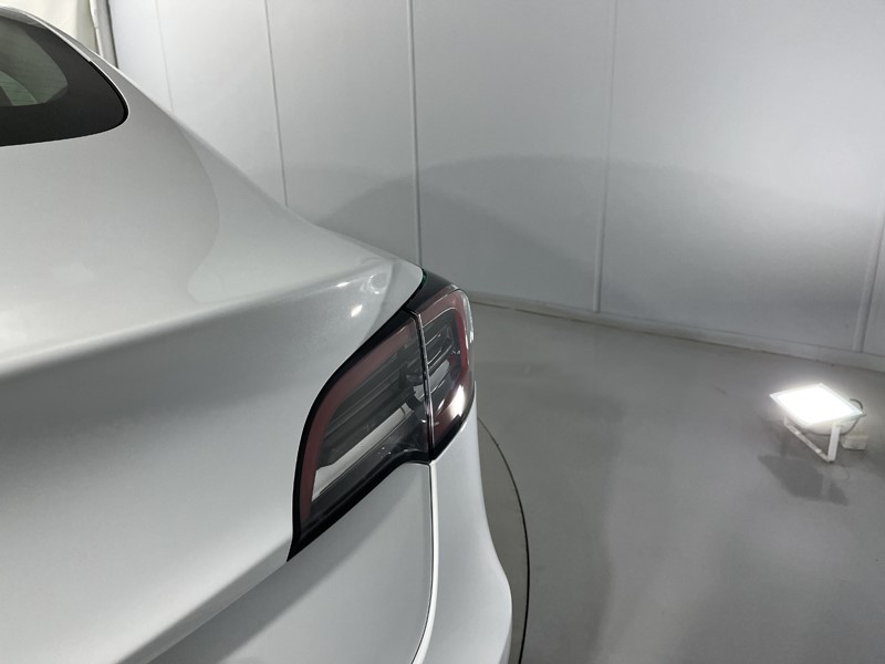 2023 (73) TESLA MODEL 3 Long Range RWD 4dr Auto 5831296