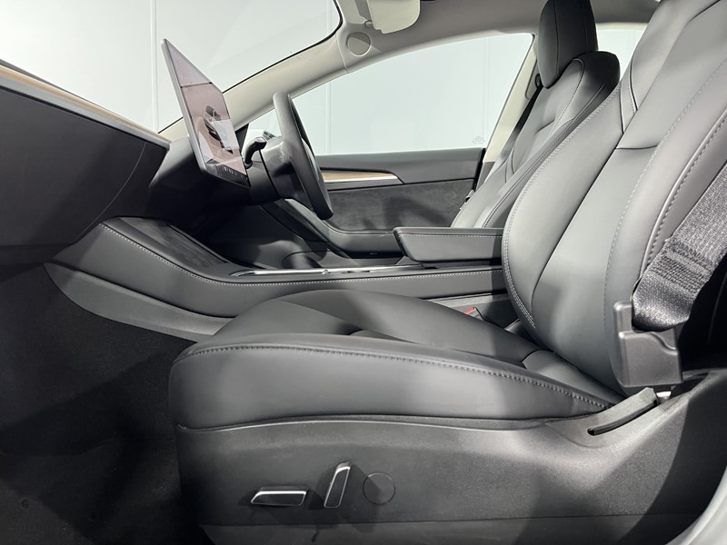 2023 (73) TESLA MODEL 3 Long Range RWD 4dr Auto 5831287