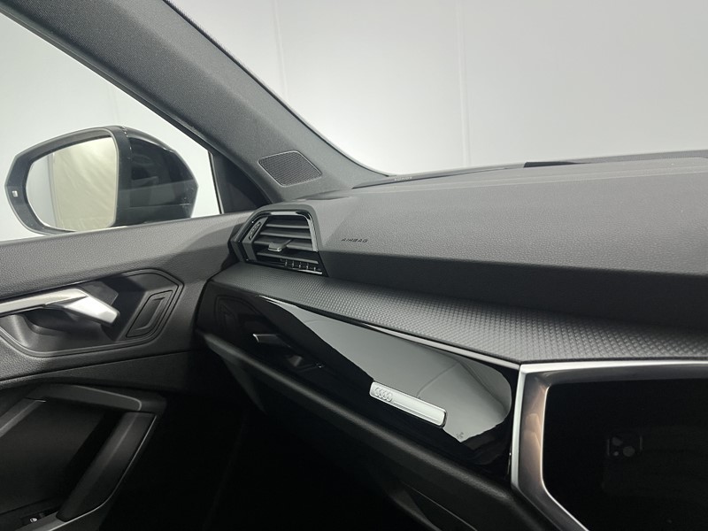 2023 (23) AUDI Q3 35 TFSI Black Edition 5dr S Tronic 5814813