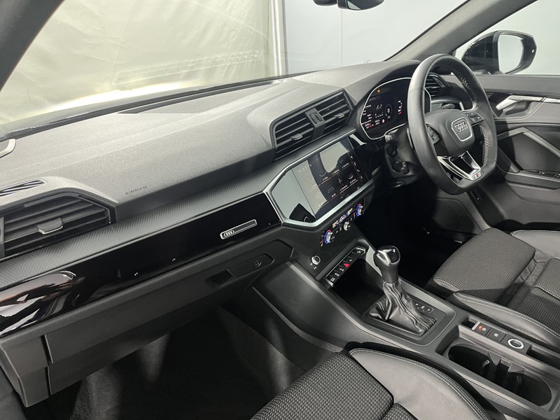 2023 (23) AUDI Q3 35 TFSI Black Edition 5dr S Tronic 5814794