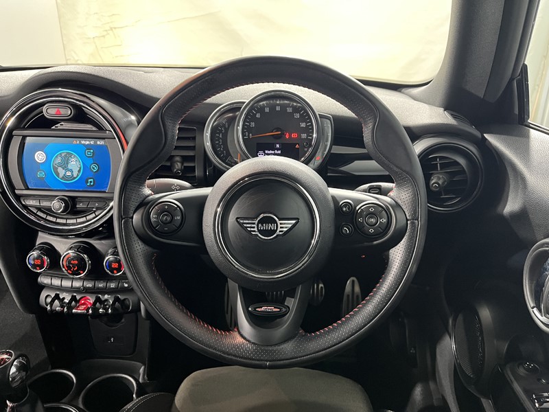 2018 (18) MINI CONVERTIBLE 1.5 Cooper II 2dr 5812525