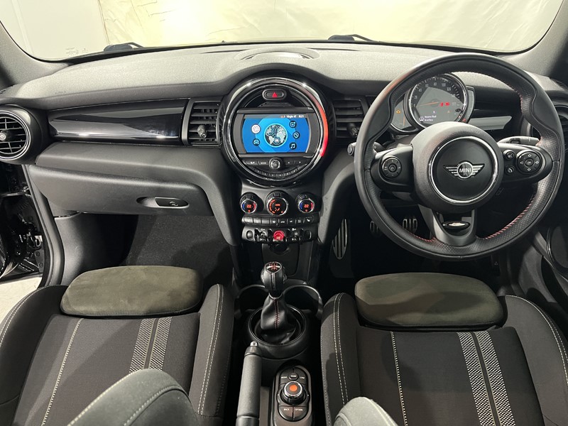 2018 (18) MINI CONVERTIBLE 1.5 Cooper II 2dr 5812524