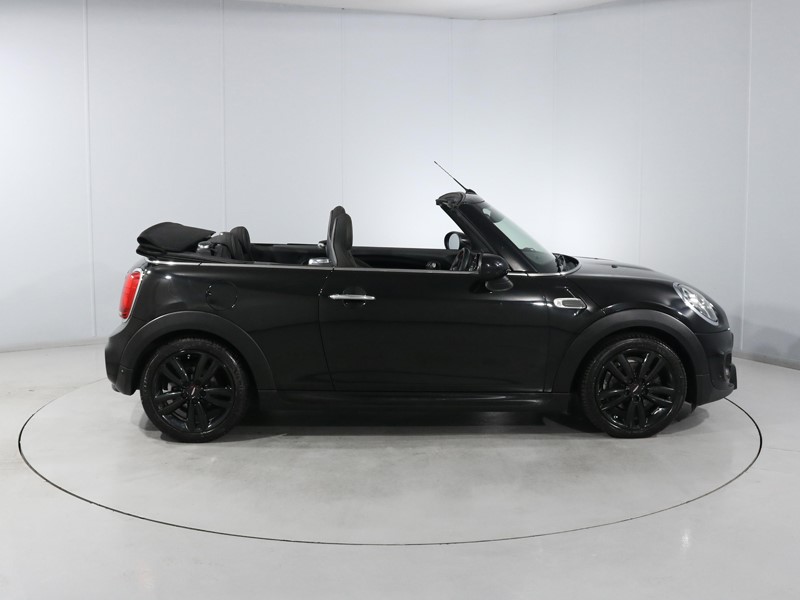 2018 (18) MINI CONVERTIBLE 1.5 Cooper II 2dr 5812523