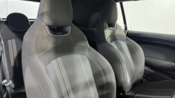 2018 (18) MINI CONVERTIBLE 1.5 Cooper II 2dr 5812531