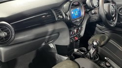 2018 (18) MINI CONVERTIBLE 1.5 Cooper II 2dr 5812527