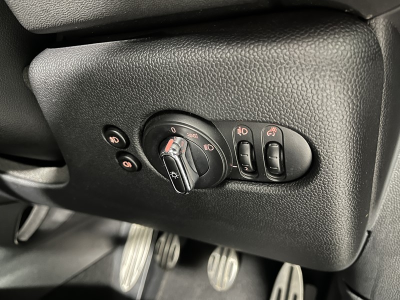 2018 (18) MINI CONVERTIBLE 1.5 Cooper II 2dr 5812540