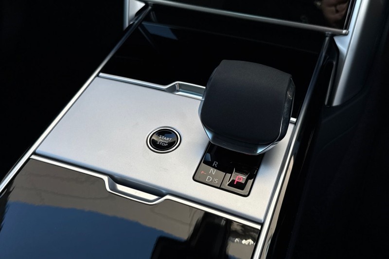  LAND ROVER RANGE ROVER 3.0 D300 HSE 4dr Auto 5160751