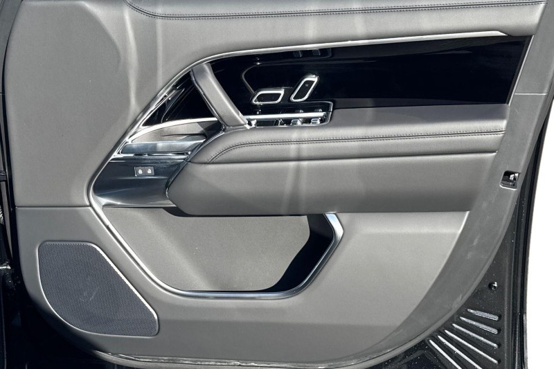  LAND ROVER RANGE ROVER 3.0 D300 HSE 4dr Auto 5160760