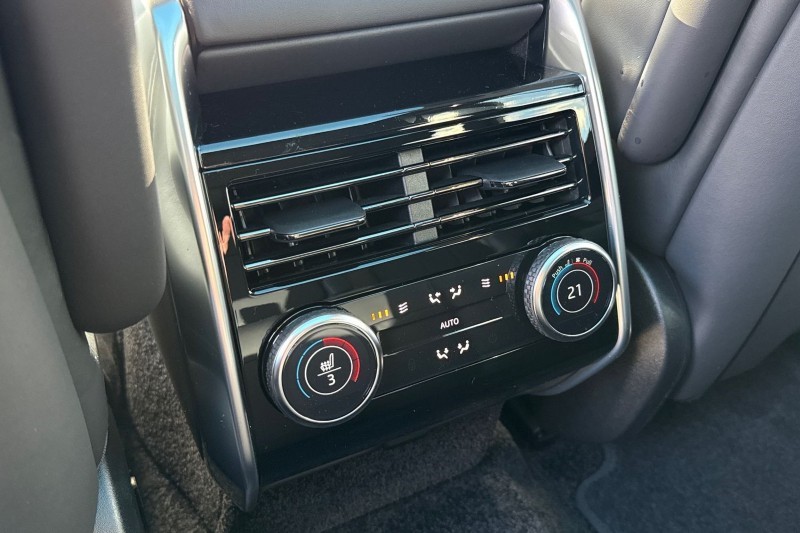  LAND ROVER RANGE ROVER 3.0 D300 HSE 4dr Auto 5160756