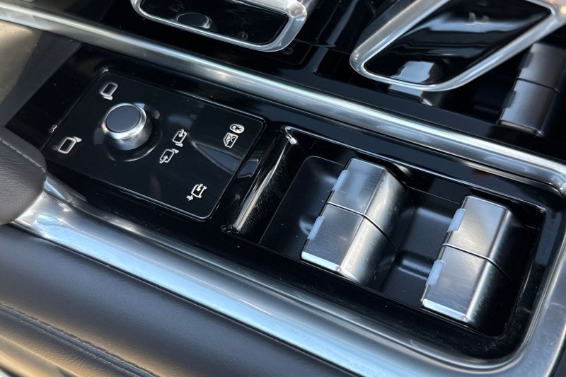  LAND ROVER RANGE ROVER 3.0 D300 HSE 4dr Auto 5160761