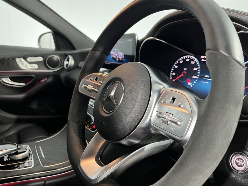 2021 (21) MERCEDES-BENZ C CLASS C220d AMG Line Night Edition Premium 4dr 9G-Tronic 5840669
