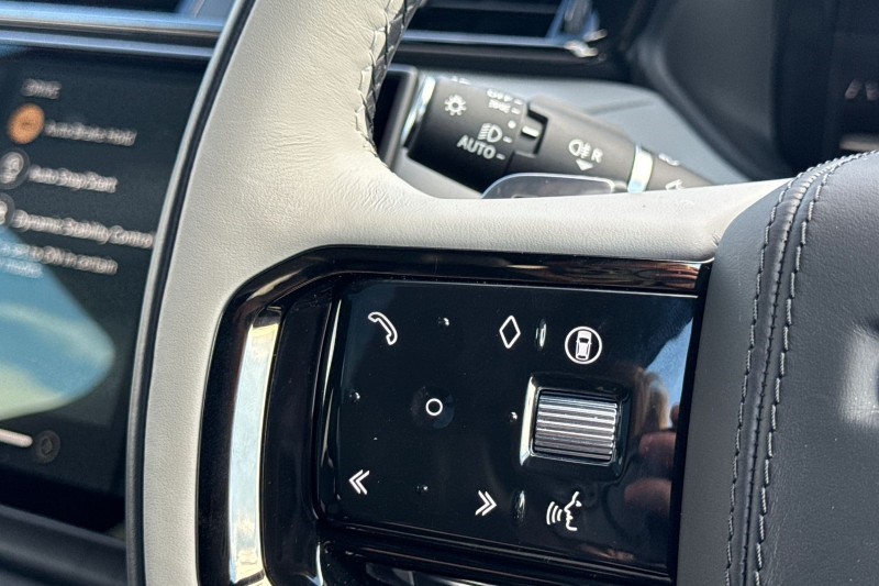 2025 (25) LAND ROVER RANGE ROVER VELAR 2.0 D200 MHEV Autobiography 5dr Auto [Revised] 4530233