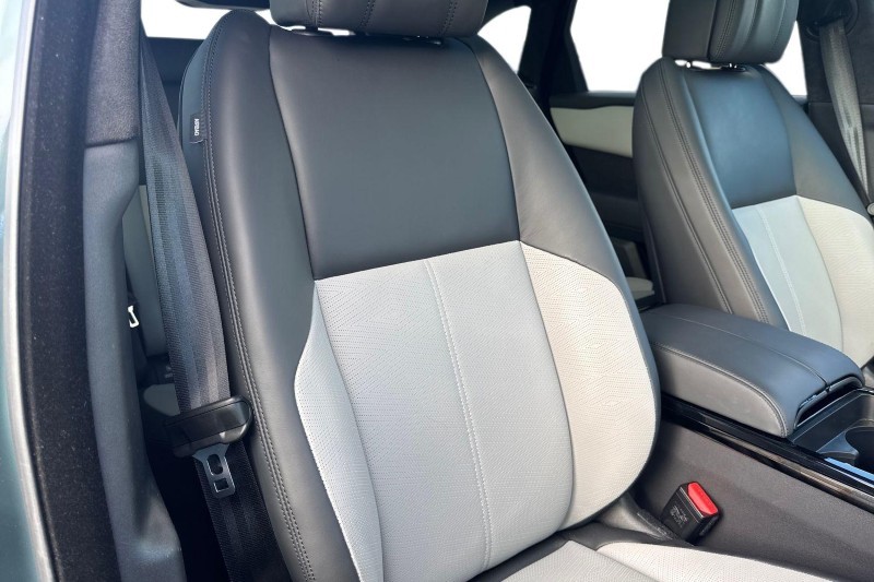 2025 (25) LAND ROVER RANGE ROVER VELAR 2.0 D200 MHEV Autobiography 5dr Auto [Revised] 4530231