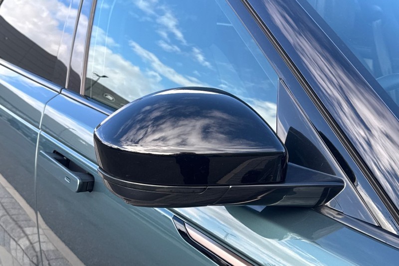 2025 (25) LAND ROVER RANGE ROVER VELAR 2.0 D200 MHEV Autobiography 5dr Auto [Revised] 4530255