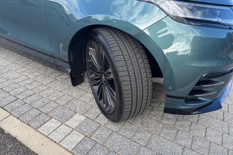 2025 (25) LAND ROVER RANGE ROVER VELAR 2.0 D200 MHEV Autobiography 5dr Auto [Revised] 4530254