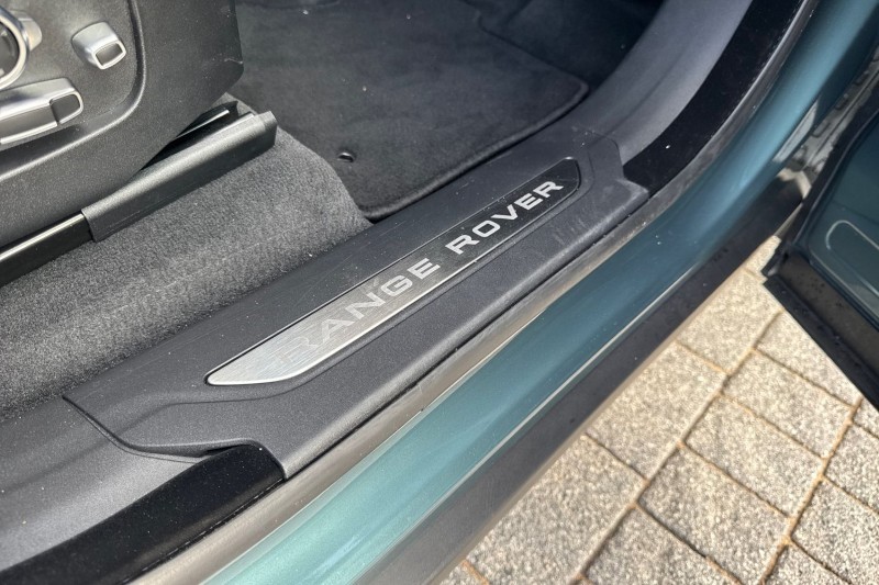 2025 (25) LAND ROVER RANGE ROVER VELAR 2.0 D200 MHEV Autobiography 5dr Auto [Revised] 4530243