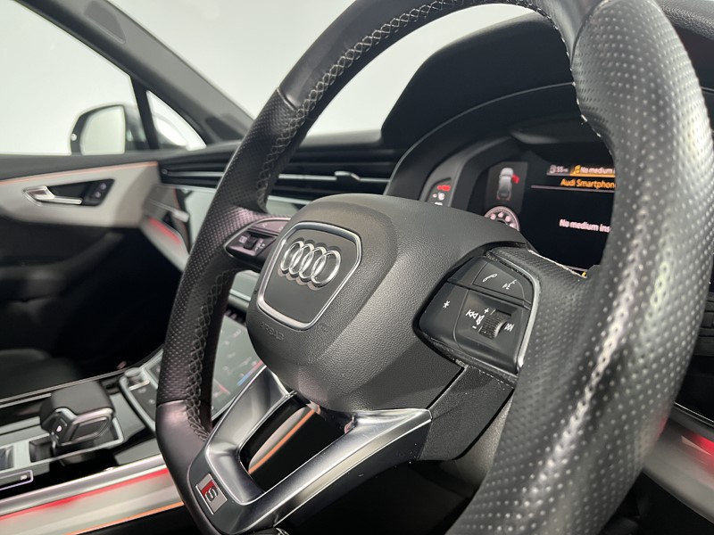 2021 (21) AUDI Q7 S TFSI Quattro 5dr Tiptronic 5846464